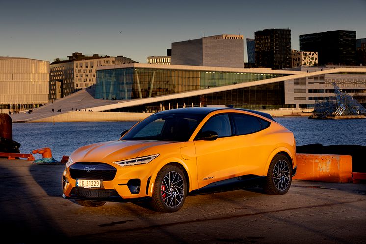 Ford Mustang Mach-E GT 2021 