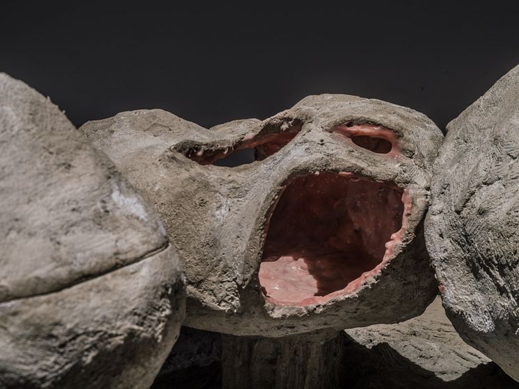Mire Lee, Endless House: Four Heads, Two of Which Open, 2021–2025