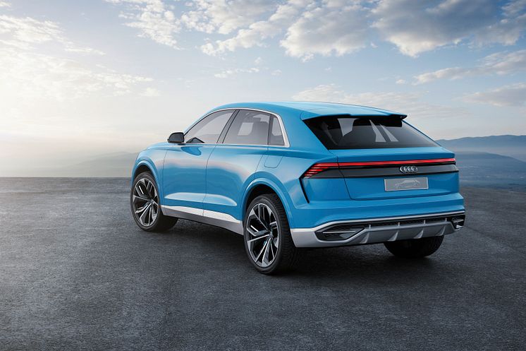 Audi Q8 concept i bombay blue