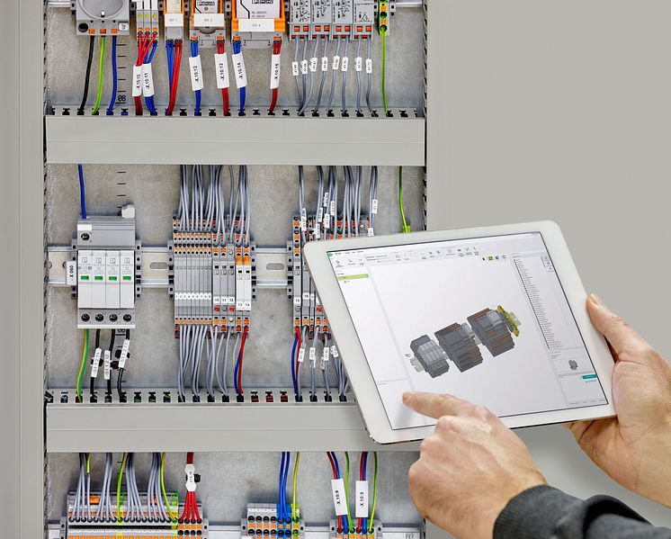 MI- PR5439GB- Engineering software for control cabinet building (05-22)