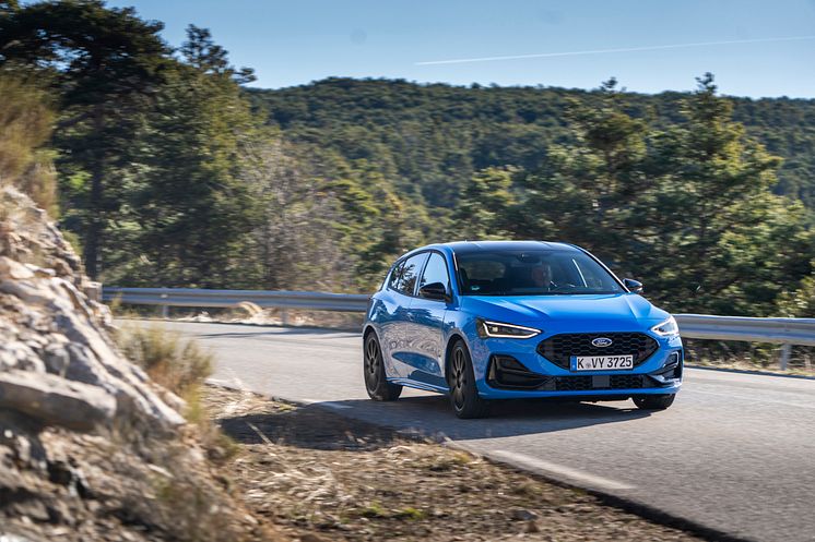 2024_FORD_FOCUS-ST_18.jpg