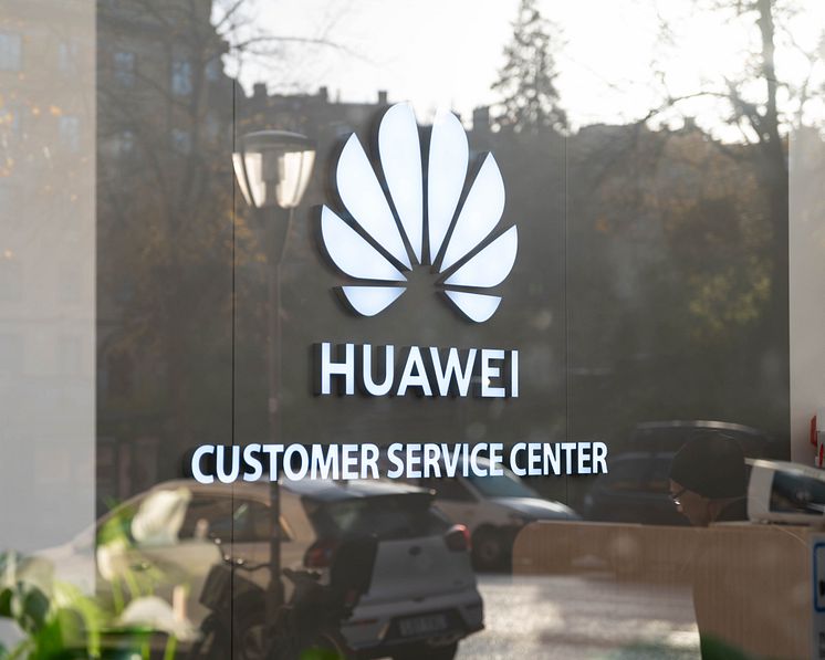 Huawei Servicebuk_3.jpg