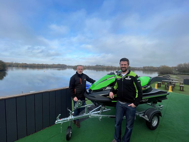 boats.co.uk - Tony Pullen, Kingsbury Jet Bike, with Tom Pringle, Kawasaki Watercraft UK Sales Manager (2)