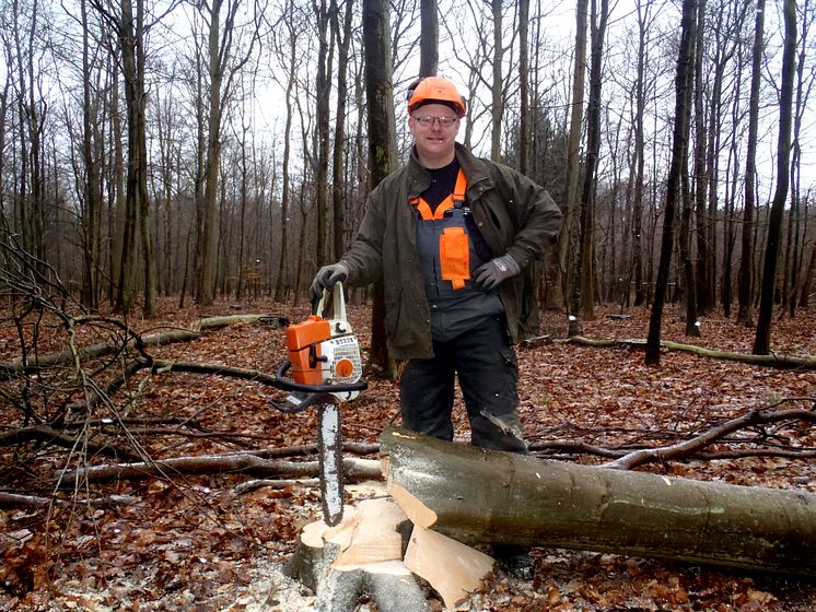 Stihl fan Jens Larsen i skoven