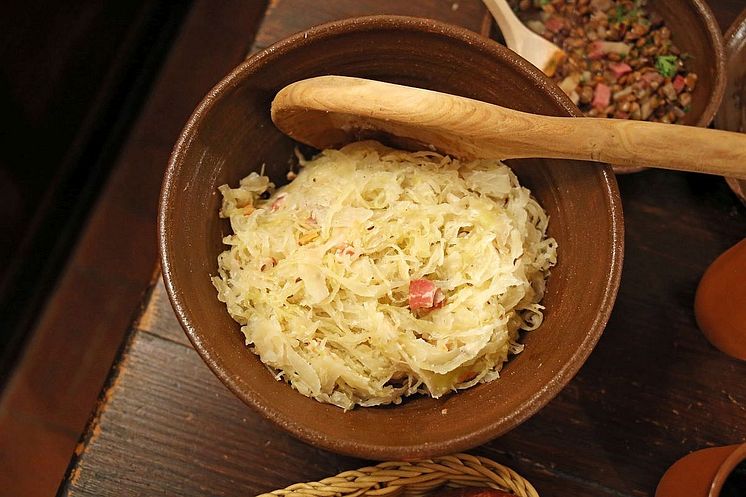 Sauerkraut als Teil der Hauptspeise des Luther-Menüs im Gasthaus "Barthels Hof"
