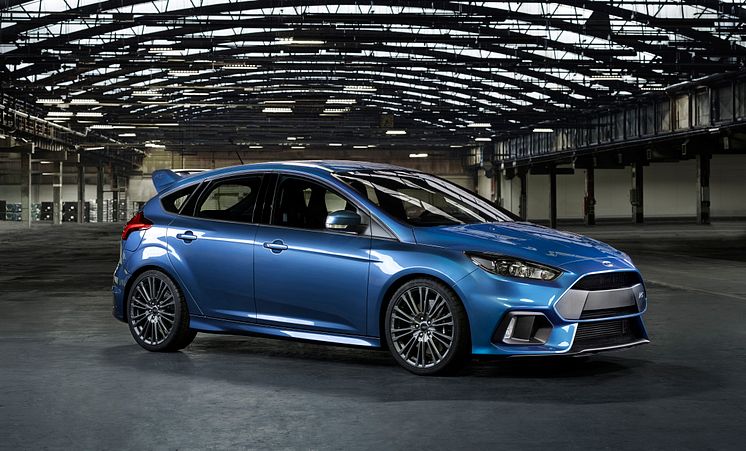 Ford viser nye Ford Focus RS; høyytelsesbil med innovativt firehjulsdrift-system