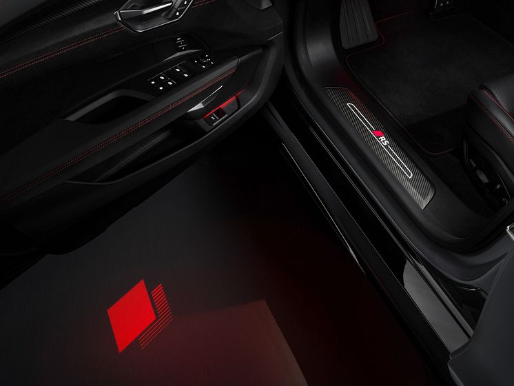 Audi RS e-tron GT (Nimbusgrå perleeffekt)