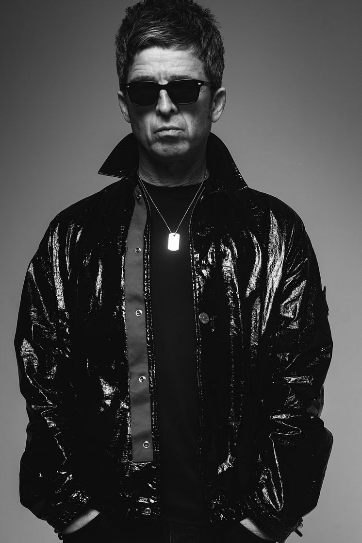 NoelGallagher_MattCrockett_Dec22_99889_BW_Crop_RT_Large