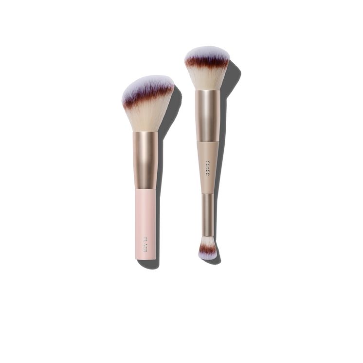 2023_11_07_Kicks_2281_FLAER Mini Base Makeup Brush Kit_skugga