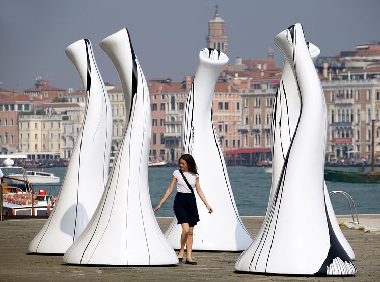 De Kosmiske dansere i Venedig, Thomas Mølvig