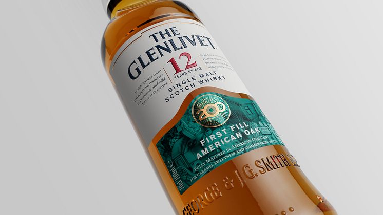 The Glenlivet 12YO 200th Anniversary 70cl bottle closeup