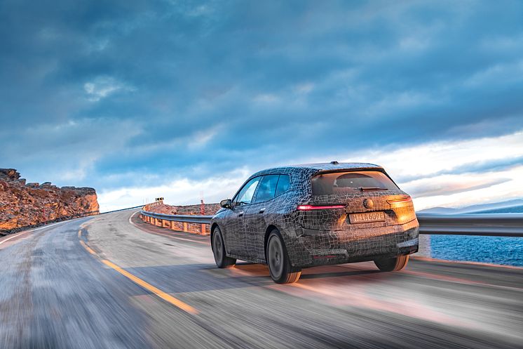 BMW iX i Norge