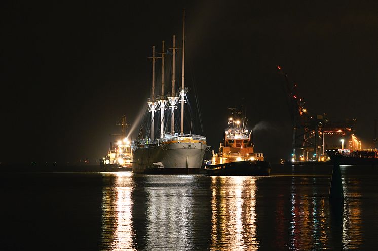 Barken Viking lämnar Göteborg