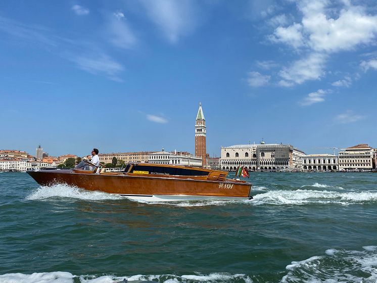 venetian_taxi-1