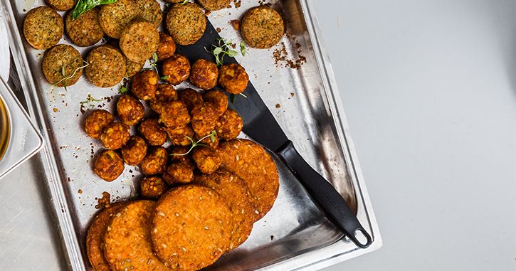 Morotsbullar och vegetariska burgare från Felix till resturang och storhushåll