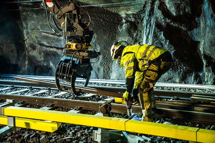 Totalt 14.500 meter strømskinner er byttet i løpet av tre år. Foto: Katrine Holland/Sporveien.