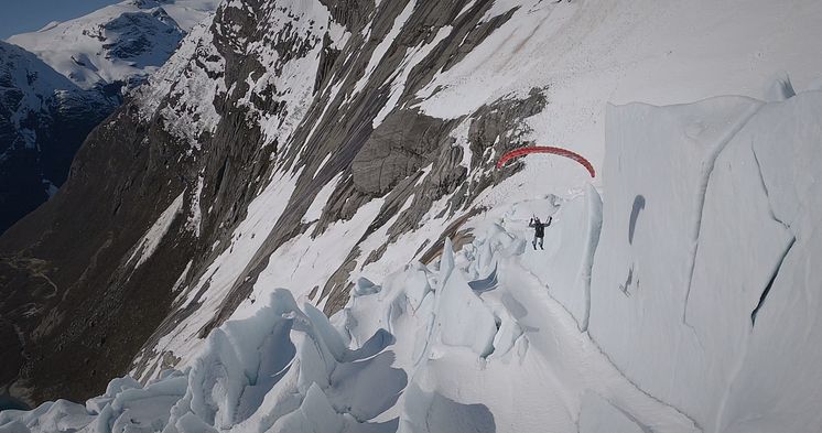 Flying across the Briksdalsbreen