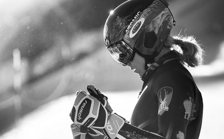 MIKAELA_SHIFFRIN_REDSTER_PISTE_2021_2022_3.jpg