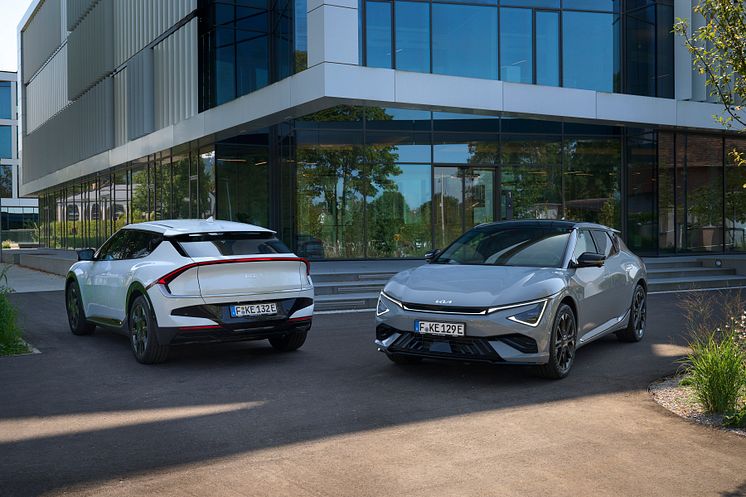 kia-all-new-ev6-gtline-my25-wolf-grey-outdoor-static-print-3600x2400-011.jpg
