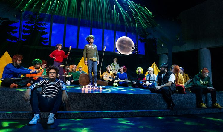 Ruben Søltoft (Terkel), Jakob Randrup (Gunnar), Adam og Noah (Sten og Saki) Clemens (Jason))
