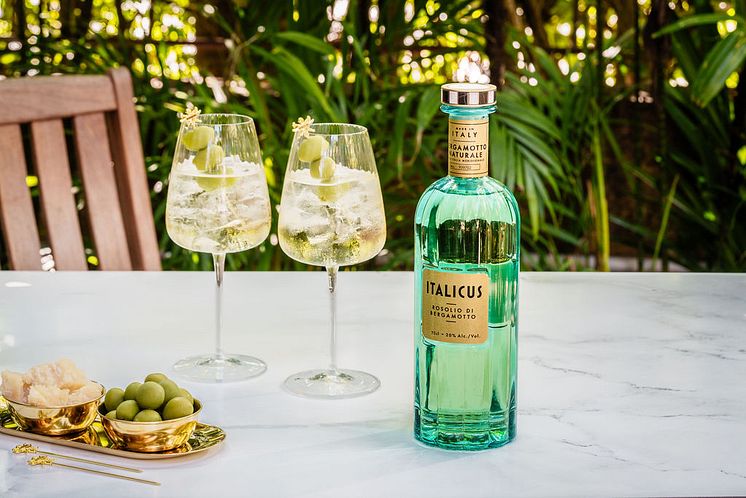 RS1716_EU ITALICUS Spritz.jpg