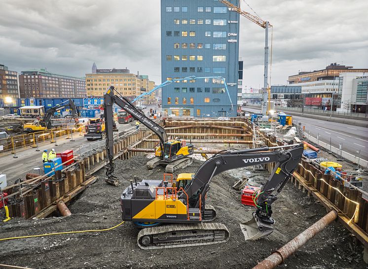 Electric Worksite - Volvo EC300E Grid Connected