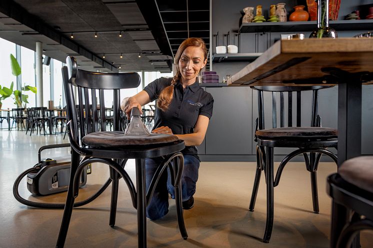 Kaercher_Puzzi_2_1_Bp_bsc_hotel_restaurant_app (1).jpg