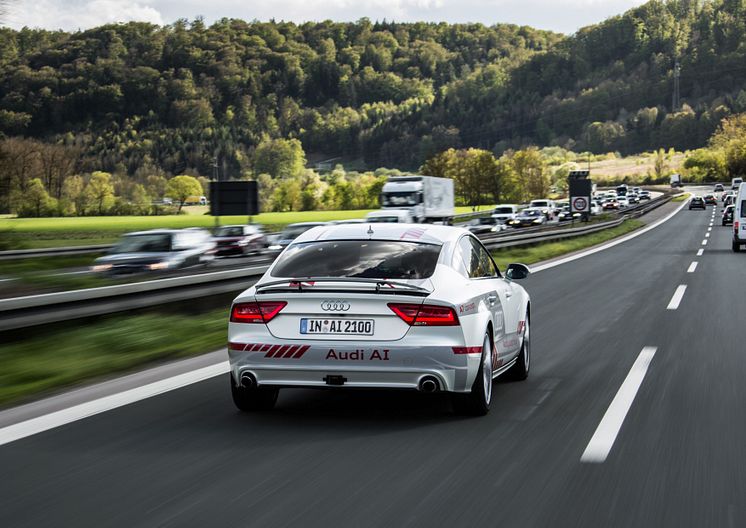 Audi A7 piloted driving concept autobahn A9