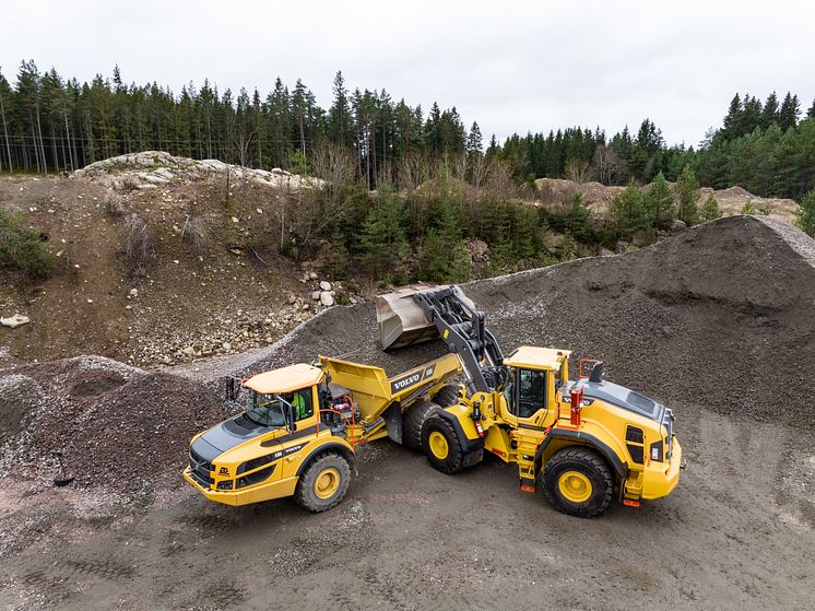 Volvo A30G och L180H hos Borgstena Dumpertransport