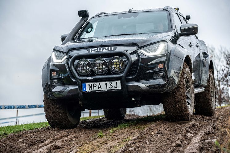 ISUZU_D-Max_AT35_251121_04