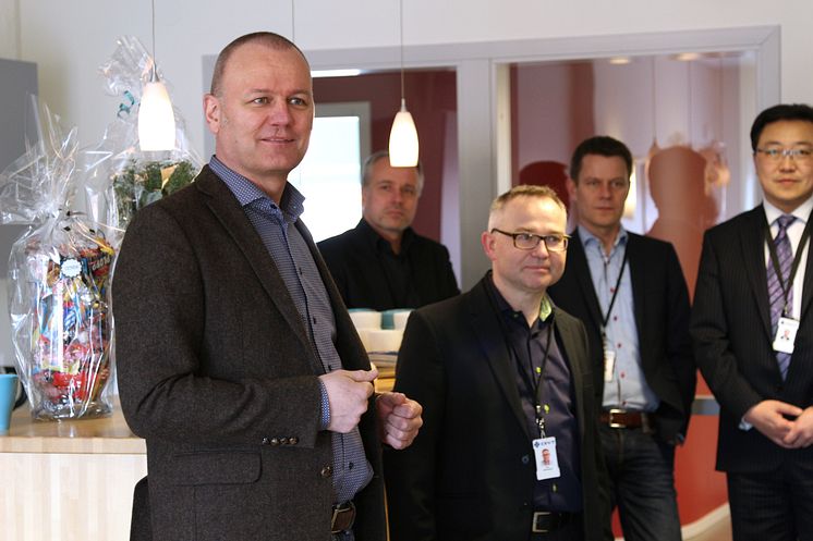 CEO Mats Fägerhag invigningstalar i de nya lokalerna på Innovatum.