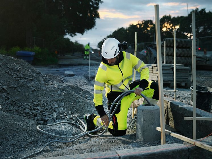 Snickers Workwear_synlighetsklær med segmenterte reflekser