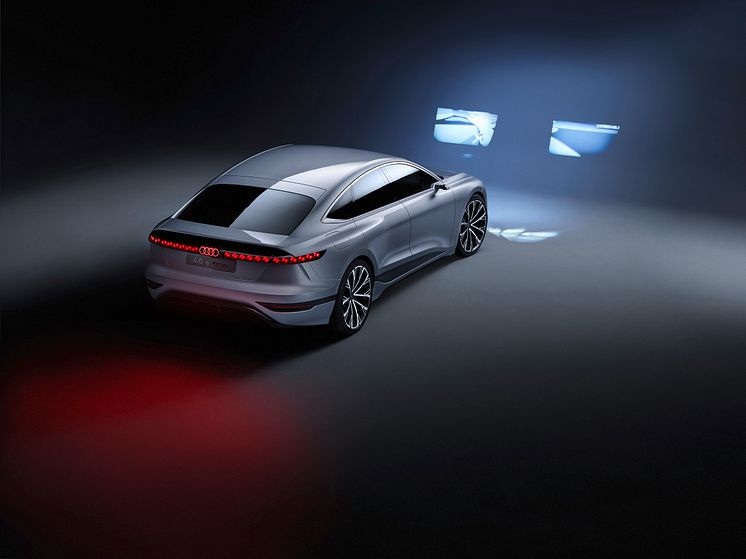 Audi A6 e-tron concept med digitale Matrix LED-forlygter