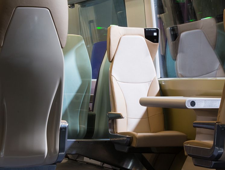 Hitachi AT200 - first class