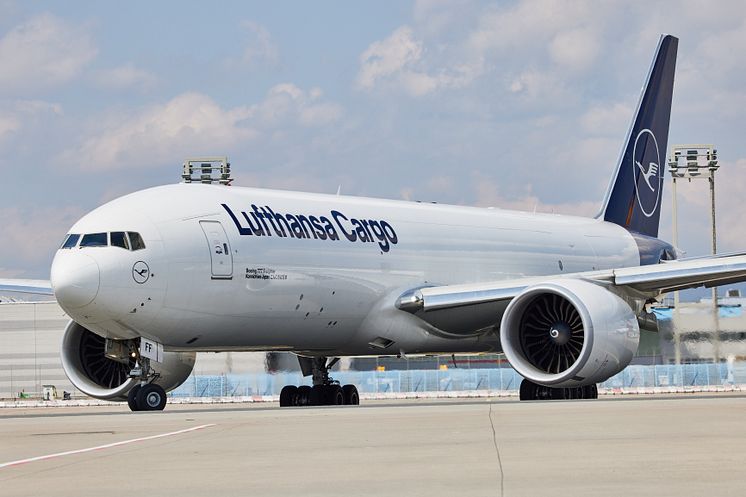 Lufthansa Cargo D-ALFF