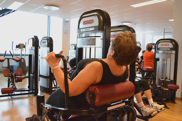 Fler och fler äldre tränar på gym