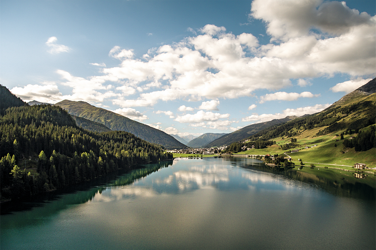 Davoser See in Graubünden. Copyright: Schweiz Tourismus.
