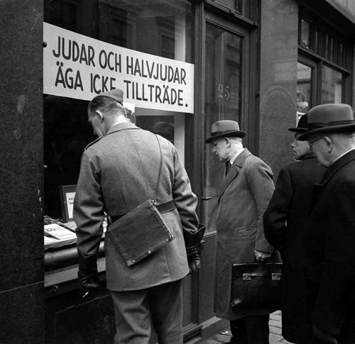 Einar Åbergs bokhandel i Stockholm i oktober 1941 Karl Sandels samling, Historisk Bildbyrå.jpg