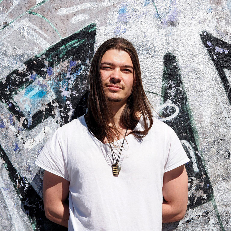 JosefLove_Photo_Press_Square.png