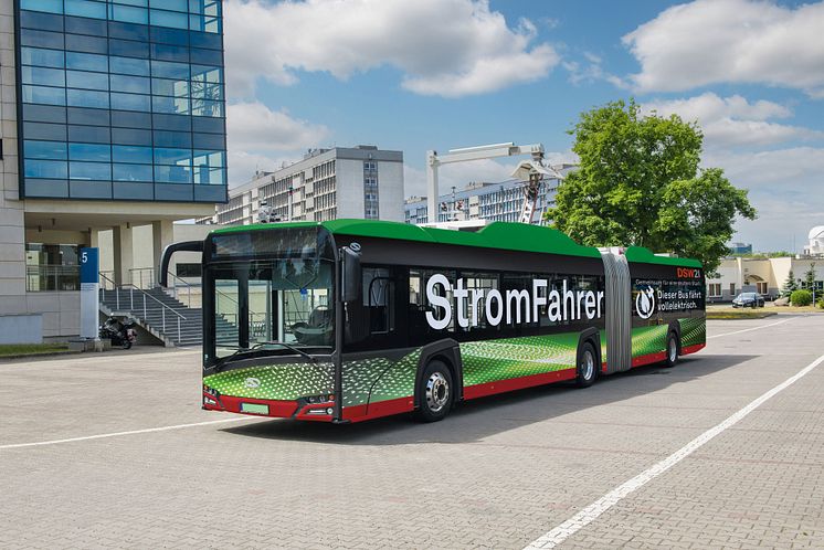 Ein Elektrobus der Firma Solaris im StromFahrer-Design von DSW21_.jpg