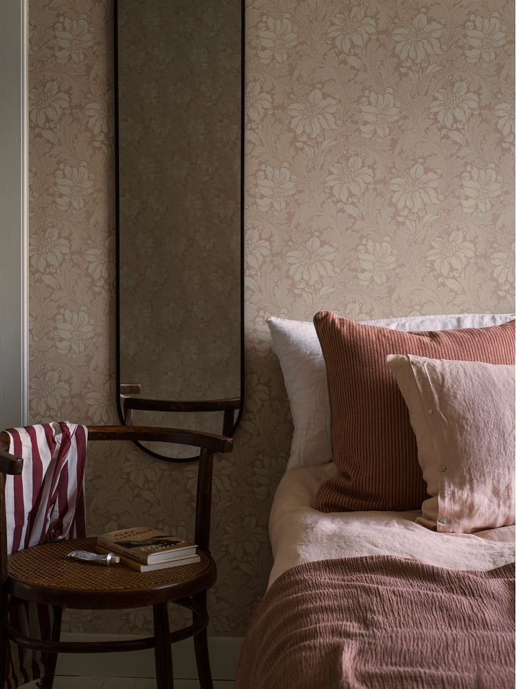 Acanthus-2_Image_Roomshot_Bedroom_Item_2009_PR