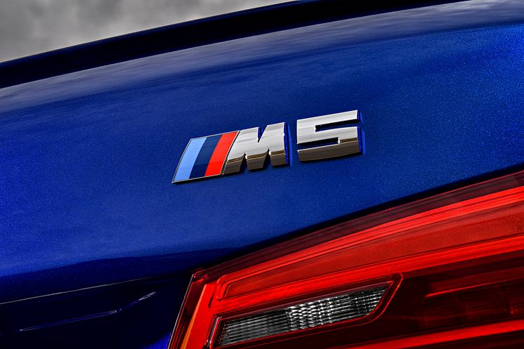 HELT NYA BMW M5