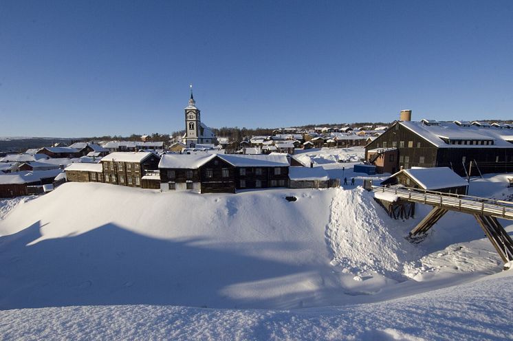 Røros - The church in Røros winter-Terje Rakke - VisitNorway.com