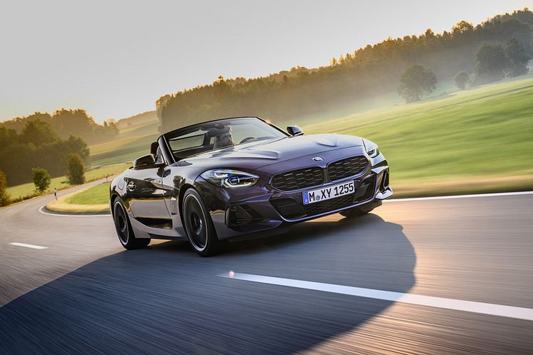 P90479445_lowRes_bmw-z4-m40i-09-2022