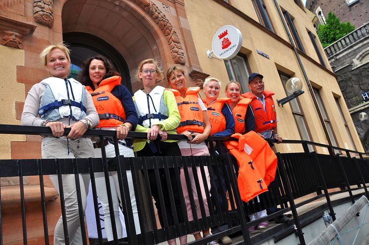 På kontaktcenter kan man låna flytväst gratis. Foto: David Lundin.