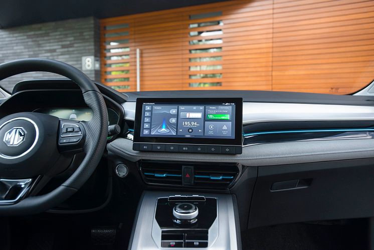 MG5-Electric-central-screen