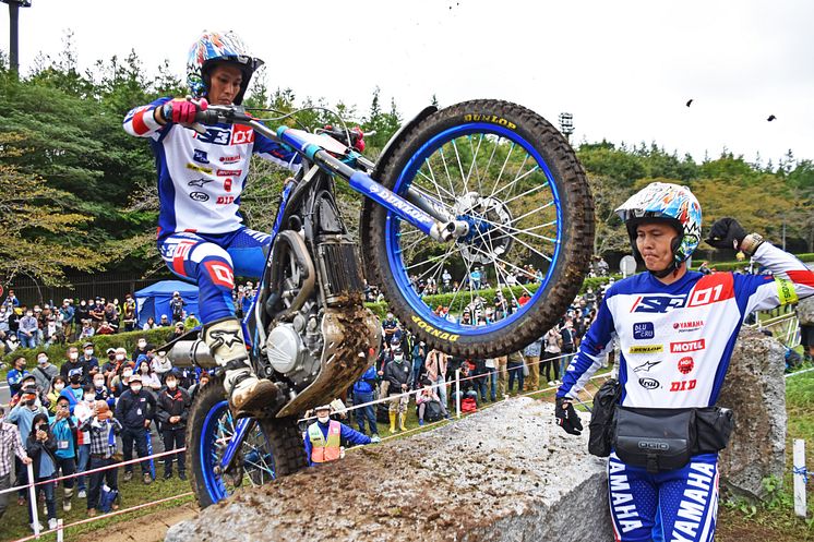 2020092806_004xx_JTR_Rd1_黒山選手_4000