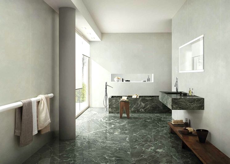 Badrumstrender 2022; Marazzi Grande Marble Look Verde Aver Lux (golv) och Marazzi Grande Resin Look Verde Chiaro Satin (vägg), granitkeramik, Kakeldaxgruppen