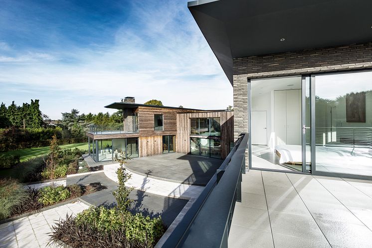 Familienhaus mit Kebony Fassade und außergewöhnlicher Architektur