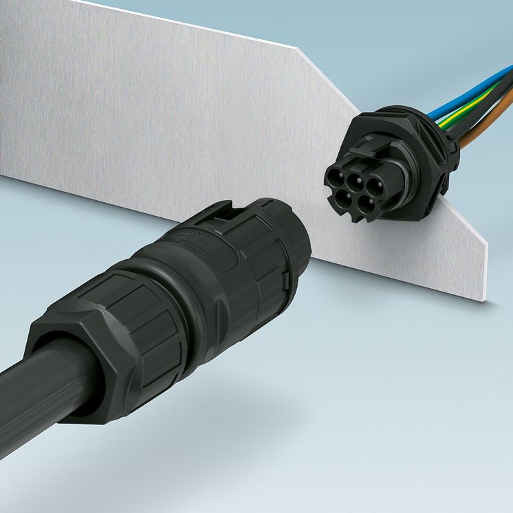 New AC plug connectors for photovoltaic systems